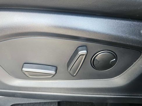 Used 2025 Ford Explorer ST-Line w/ ST-Line Street Pack AWD/4WD image 14