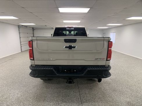 New 2026 Chevrolet Silverado 2500 ZR2 AWD/4WD image 7