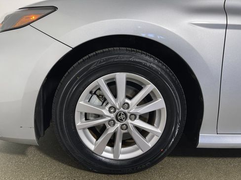 Used 2025 Toyota Camry LE FWD image 11