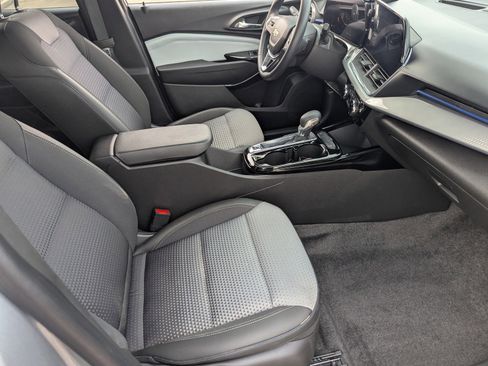 Certified 2024 Chevrolet Trax LT w/ Driver Confidence Package image 13