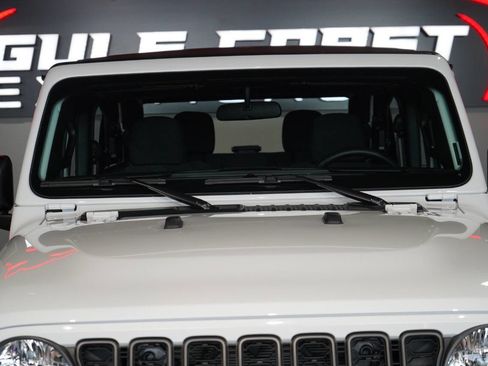 Used 2024 Jeep Wrangler Sport image 12