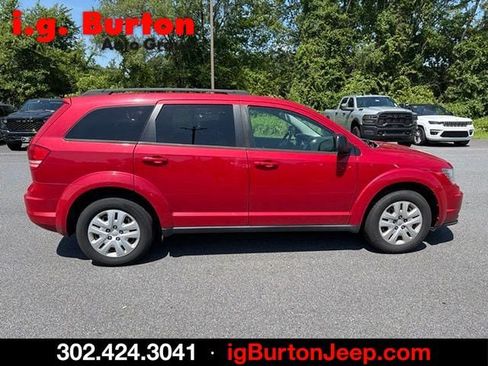 Used 2016 Dodge Journey SE w/ Flexible Seating Group FWD image 2