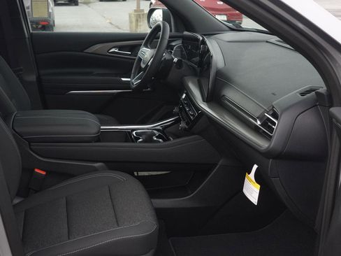 New 2026 Chevrolet Traverse LT w/ Sun and Wheel Package image 30