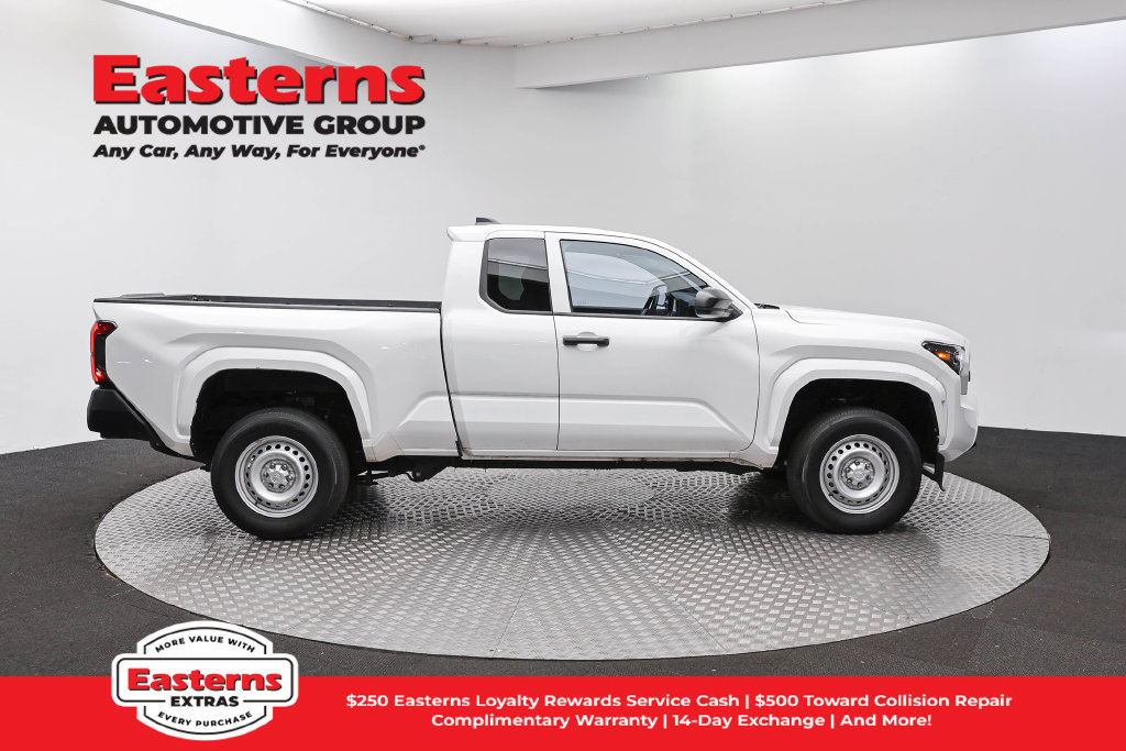 Used 2024 Toyota Tacoma SR RWD image 5