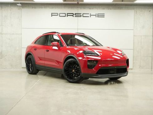 New 2026 Porsche Macan 4 Electric AWD/4WD image 9