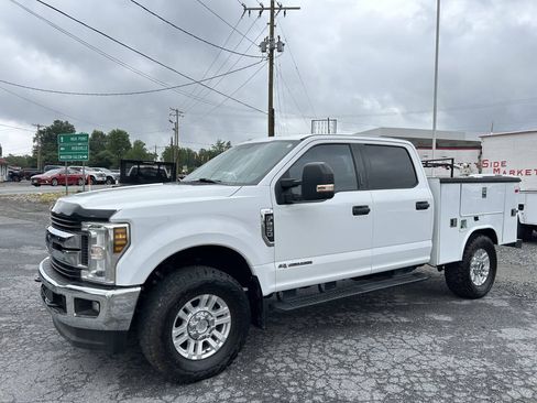 Used 2018 Ford F250 XLT w/ XLT Value Package AWD/4WD image 2