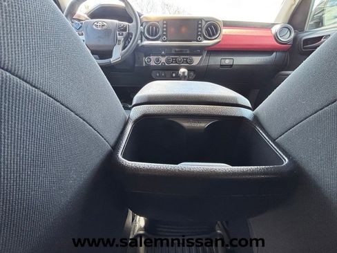 Used 2023 Toyota Tacoma SR5 w/ Technology Package AWD/4WD image 14