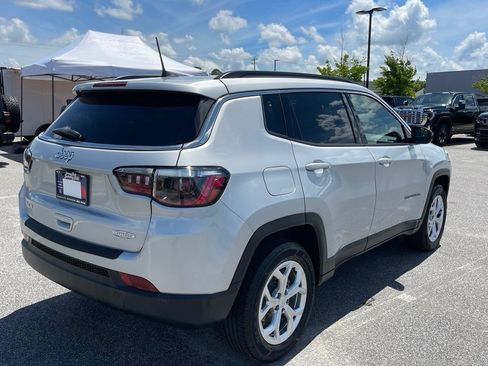 Certified 2024 Jeep Compass Latitude AWD/4WD image 20