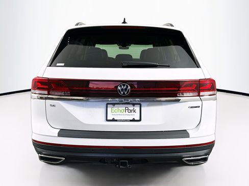 Used 2025 Volkswagen Atlas SE image 7