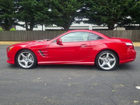 Used 2013 Mercedes-Benz SL 550 image 3