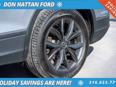 Used 2023 Volkswagen Tiguan SE image 39