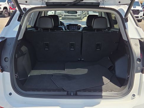Used 2023 GMC Terrain SLT FWD image 13