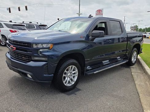 Used 2021 Chevrolet Silverado 1500 RST w/ Bed Protection Package AWD/4WD image 3