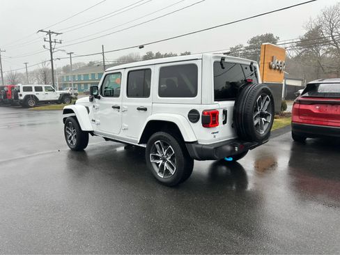 Used 2024 Jeep Wrangler Sport S w/ Convenience Group image 5