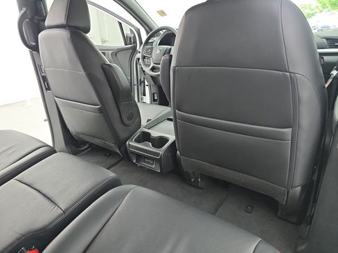 Certified 2024 Honda Odyssey Sport image 11