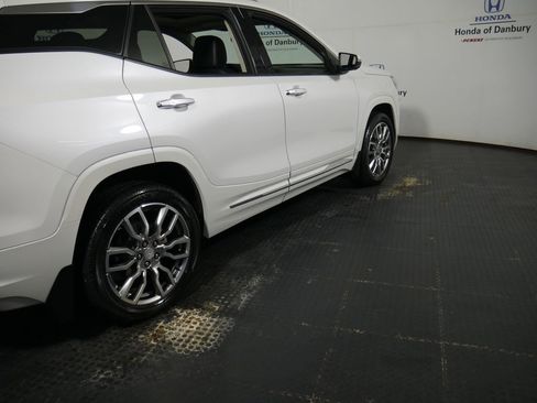 Used 2022 GMC Terrain Denali w/ Denali Premium Package image 4
