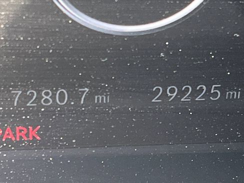 Used 2025 Mercedes-Benz GLS 450 4MATIC image 8