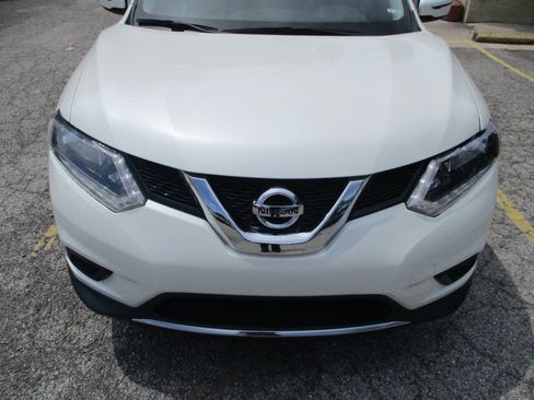 Used 2016 Nissan Rogue SV AWD/4WD image 23