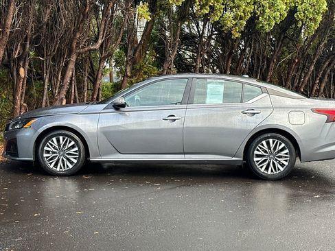 Used 2024 Nissan Altima 2.5 SV image 7