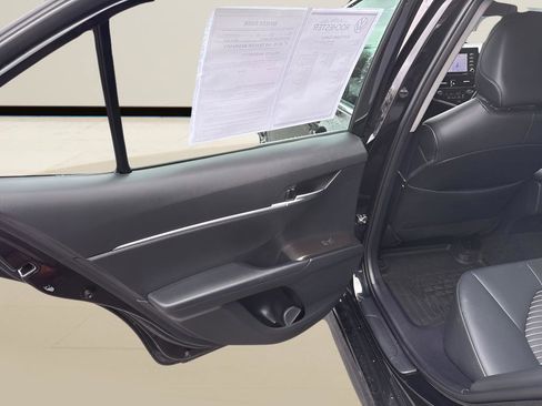 Used 2023 Toyota Camry SE image 21