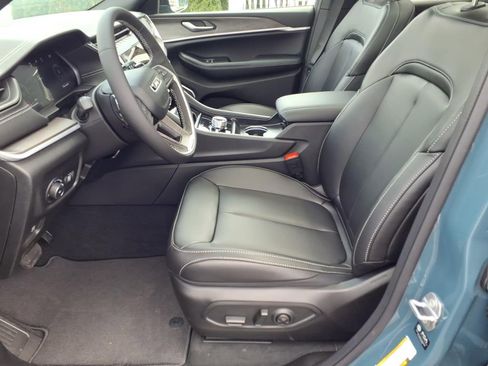 New 2026 Jeep Grand Cherokee Limited AWD/4WD image 6