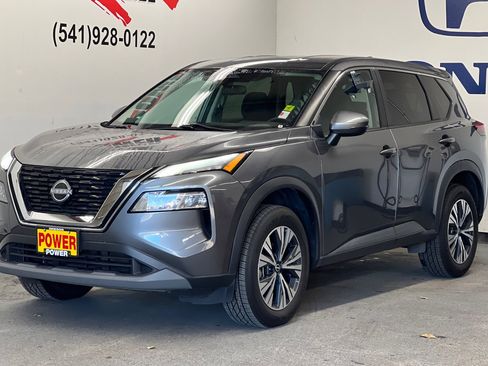 Used 2022 Nissan Rogue SV image 7