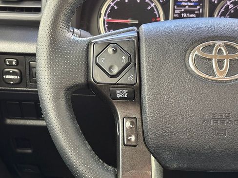 Used 2024 Toyota 4Runner TRD Off-Road Premium AWD/4WD image 17