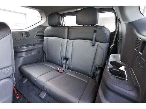 Used 2024 Kia EV9 Light Long Range RWD image 14