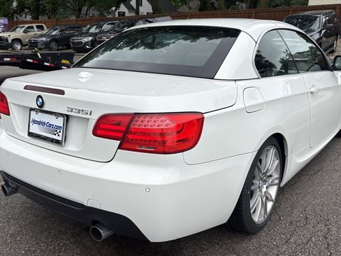 Used 2013 BMW 335i Convertible RWD image 10