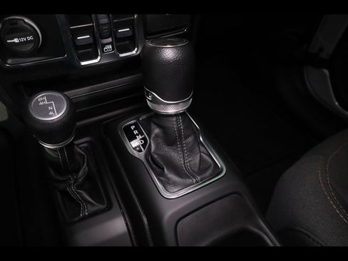 Used 2024 Jeep Wrangler Sport S image 16