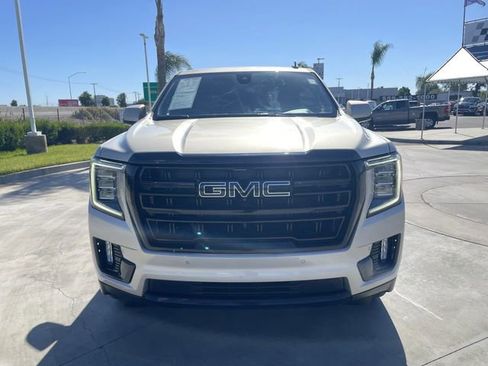Used 2022 GMC Yukon XL SLT w/ SLT Luxury Package AWD/4WD image 3