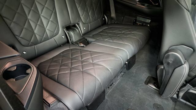Used 2023 BMW X7 xDrive40i w/ Executive Package AWD/4WD image 44