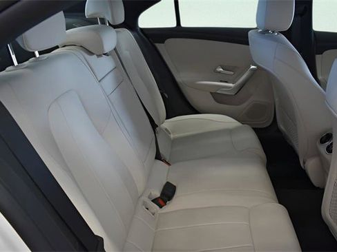 New 2025 Mercedes-Benz CLA 250 4MATIC image 13