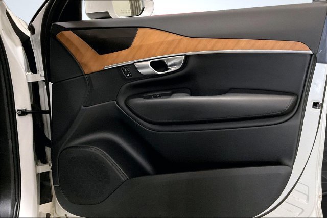Certified 2024 Volvo XC90 T8 Plus w/ Protection Package Premier AWD/4WD image 27