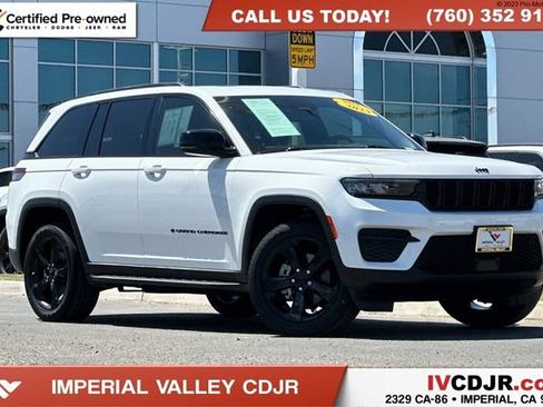 Certified 2023 Jeep Grand Cherokee Altitude RWD image 1