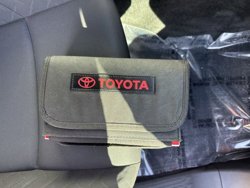 Used 2025 Toyota Tacoma 2WD Double Cab image 34