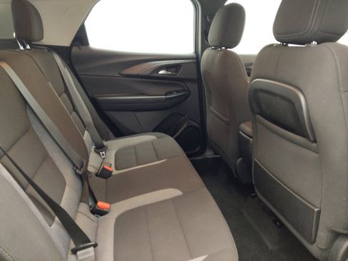 Used 2024 Chevrolet TrailBlazer LS FWD image 19