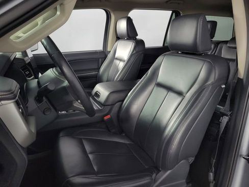 Used 2024 Ford Expedition XLT image 14