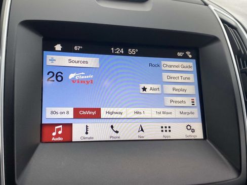 Used 2017 Ford Edge Titanium w/ Technology Package image 21