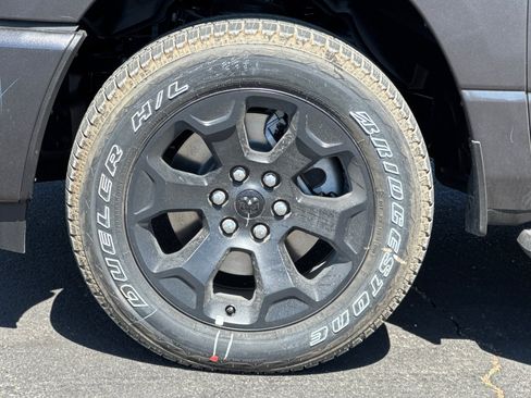 New 2026 RAM 1500 Express AWD/4WD image 23