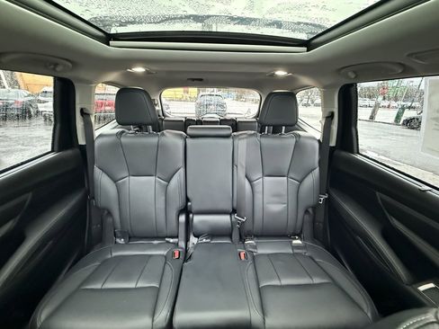 Used 2023 Subaru Ascent Limited w/ Technology Package image 16