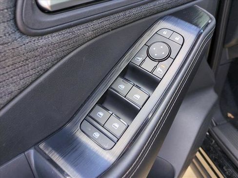 Used 2022 Nissan Rogue SV FWD image 12