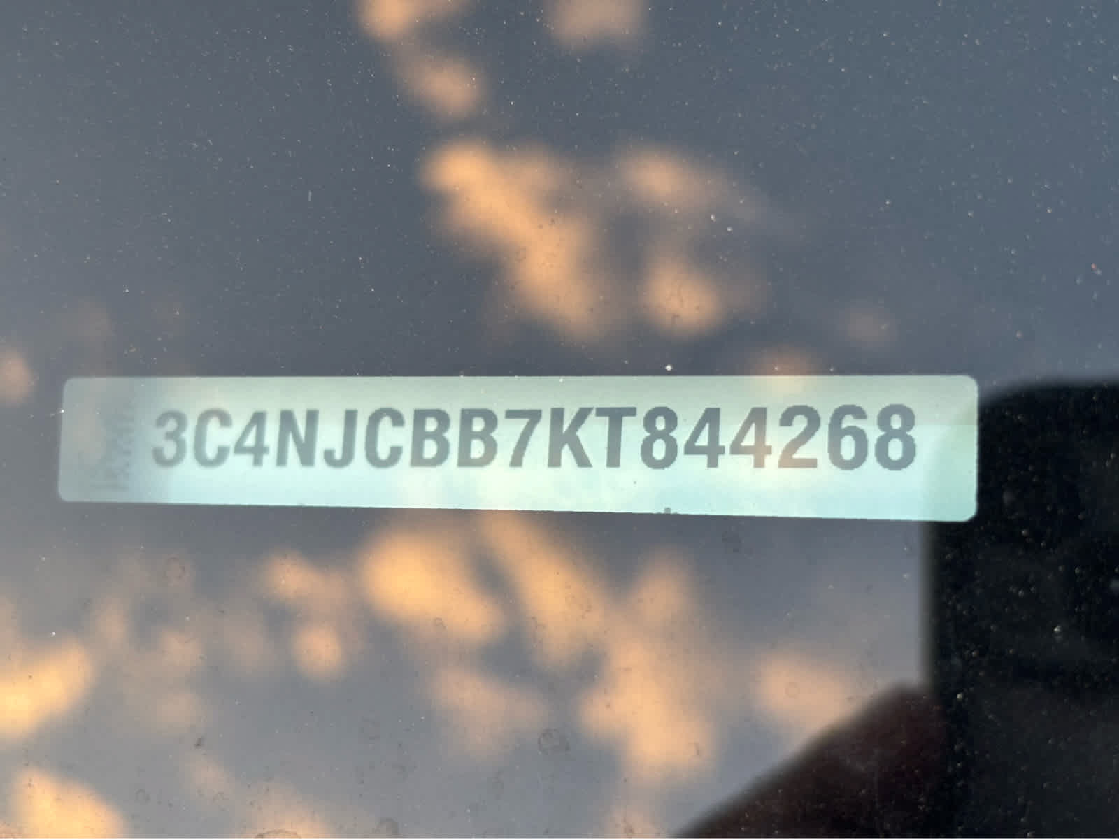 Used 2019 Jeep Compass Latitude FWD image 11