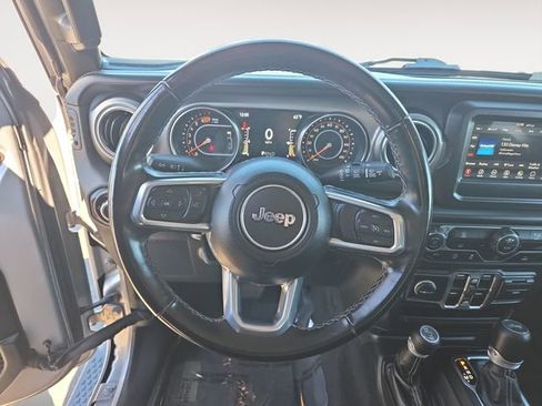 Used 2021 Jeep Wrangler Unlimited Sahara image 12