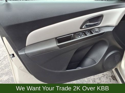 Used 2012 Chevrolet Cruze LS FWD image 15