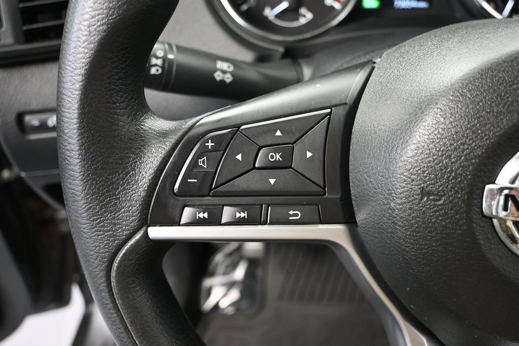 Used 2017 Nissan Rogue S FWD image 20