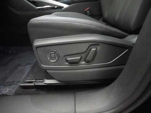 New 2025 Audi Q5 Premium image 30