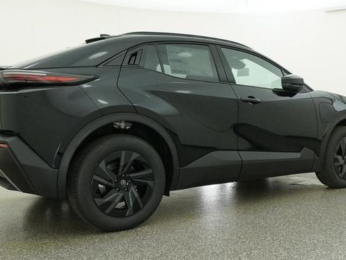 New 2026 Toyota C-HR AWD/4WD image 27
