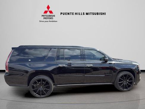 Used 2020 Cadillac Escalade ESV Platinum w/ Escalade Sport Edition AWD/4WD image 4