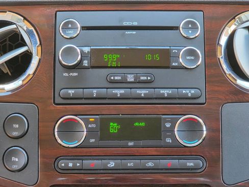 Used 2009 Ford F350 Lariat image 26